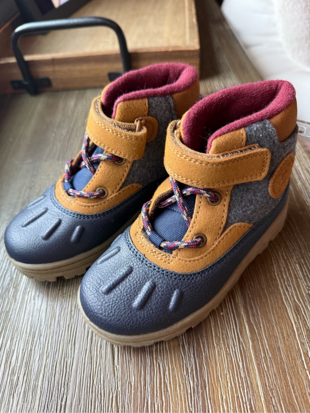 Carter's Freddie Winter Boots Toddler Boy US Size 10M (NWT)
